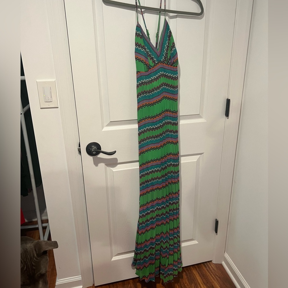 Green maxi dress with accordion pleating